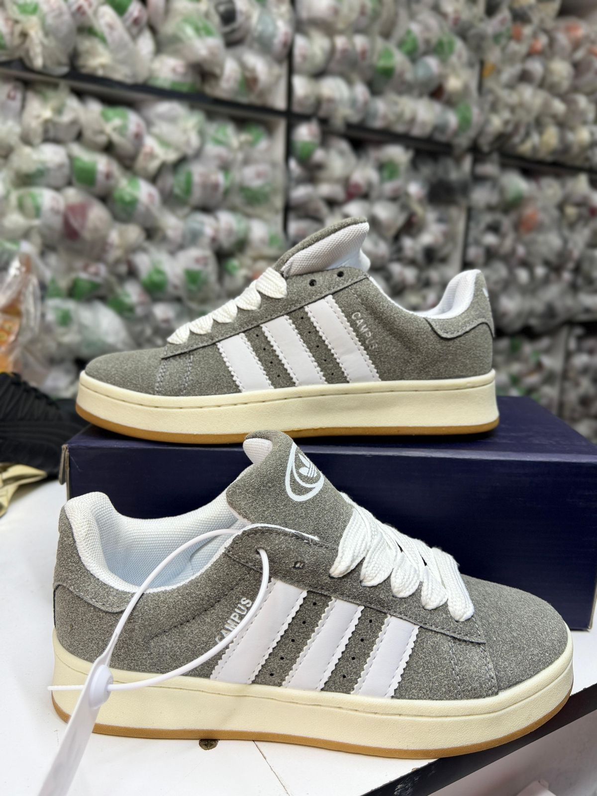 👟🔥 Classic Casual Unisex Campus Sneakers – Stylish, Comfortable & Everyday Ready 🔥👟🌟 Step Out in Style & Comfort 👟 Modern Classic Design Trendy sneaker look with clean stripes and a sleek finish
