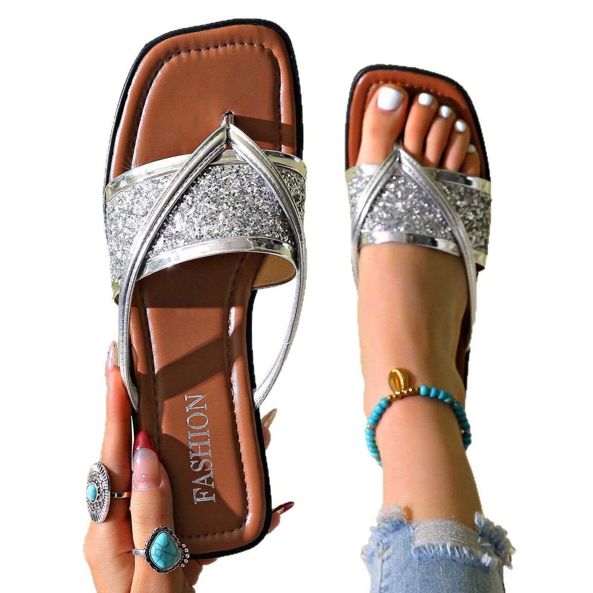 Plus Size Women's Flat Slides Summer 2026 New Woven Sequin Design Casual Fashion Slippers Outdoor Beach Sandals