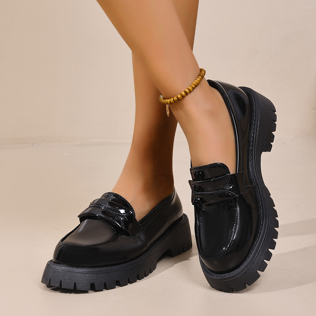 New Patent Leather Low-top Thick Sole Loafers Women British Style Retro Slip On Casual Leather Shoes