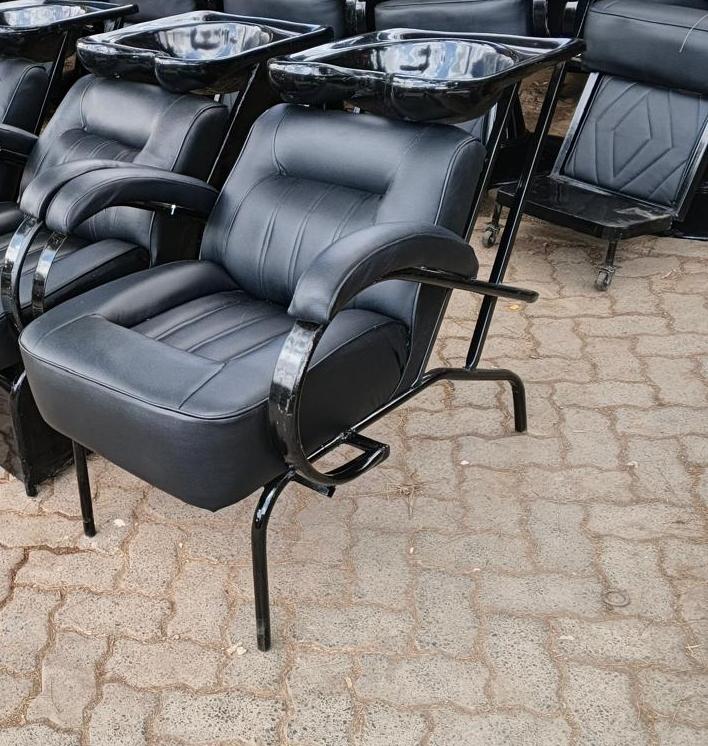 salon sink chair (also called a shampoo chair, backwash unit, or hair wash station) is a professional salon furniture piece designed for washing, rinsing, and treating clients’ hair comfortably and ef
