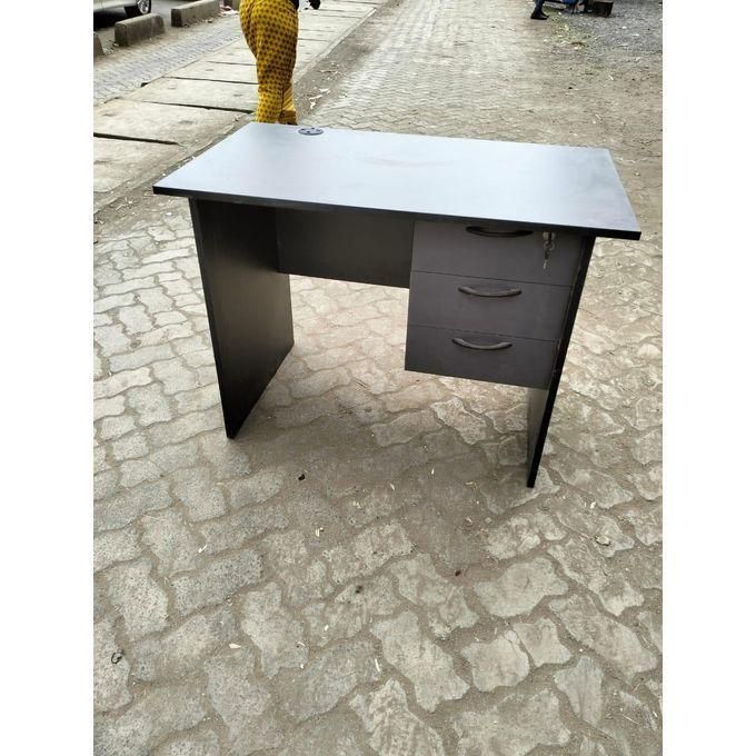 1M Office Desk with 3 Storage Drawers, Computer & Workstation Study Table, Durable Home Office Writing Desk with Spacious Top, Modern Compact Design for Laptop, Study, and Office Use