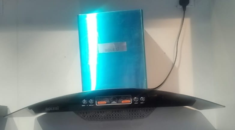 CLEARANCE OFFER 90cm bolesi chimney kitchen hood