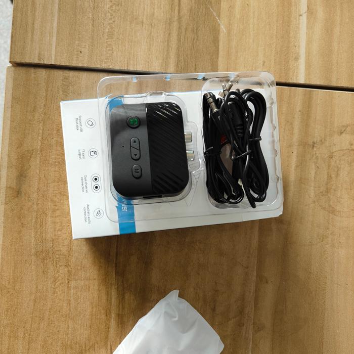 Bluetooth Adapter, Wireless Digital Display Adapter, 2-in-1 Audio Transceiver Usb/sd Transmisor / Receptor Blue tooth 5.3 Receiver Adapter 3.5mm AUX to 2RCA Stereo Converter