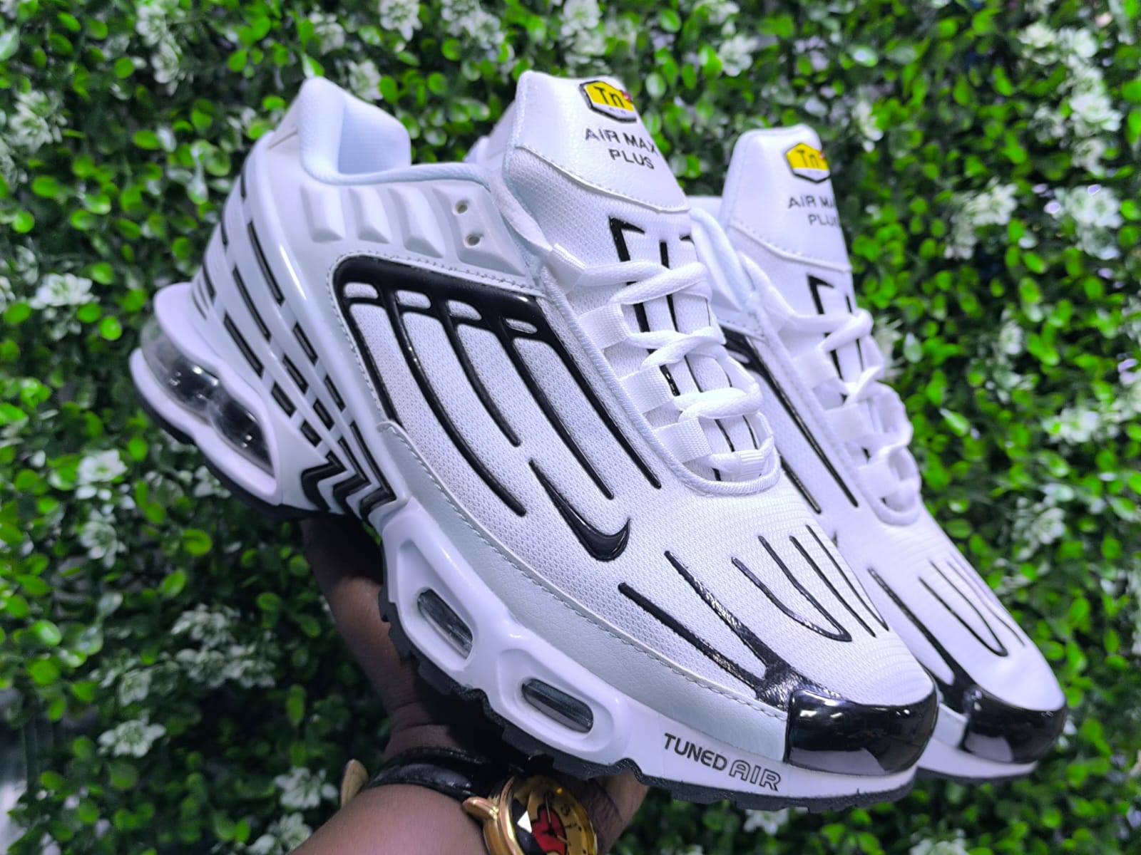 Nike Air Max Plus TN Tuned – Premium Cushioned Running Sneakers, Breathable Mesh, Durable Sole, Streetwear Casual Sports Shoes for Men & Women