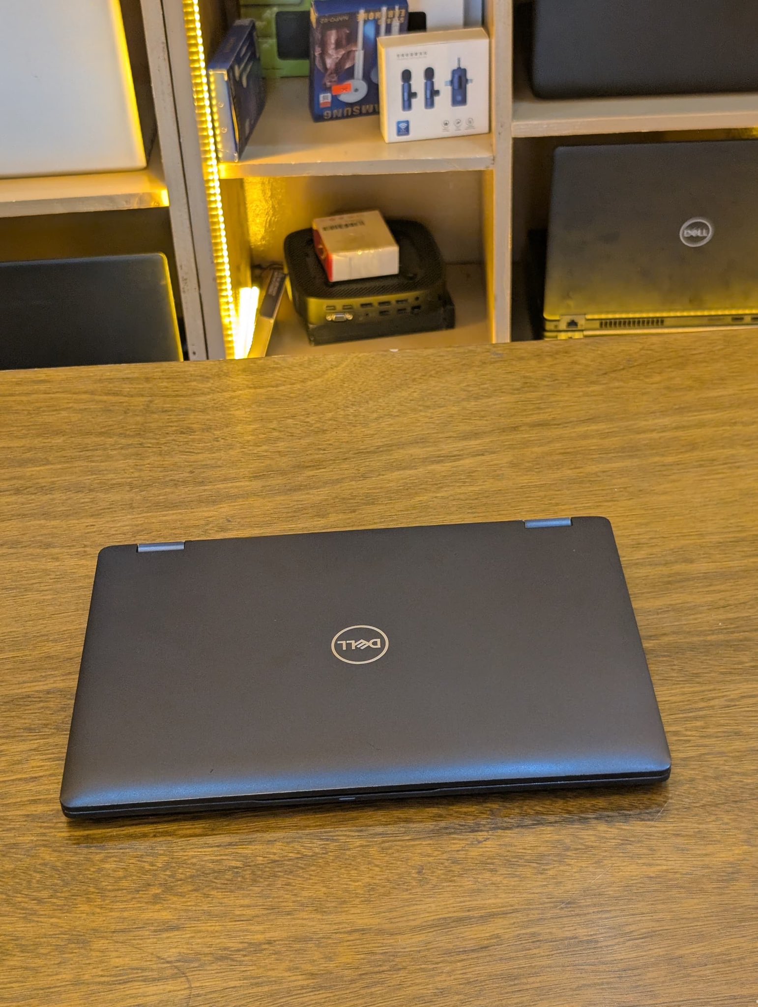{ NEW DEAL ALERT!!! } Refurbished Latitude 5300 - Intel Core i5 (10th Gen),  8GB RAM, 256GB SSD, 2- in -1, Touchscreen