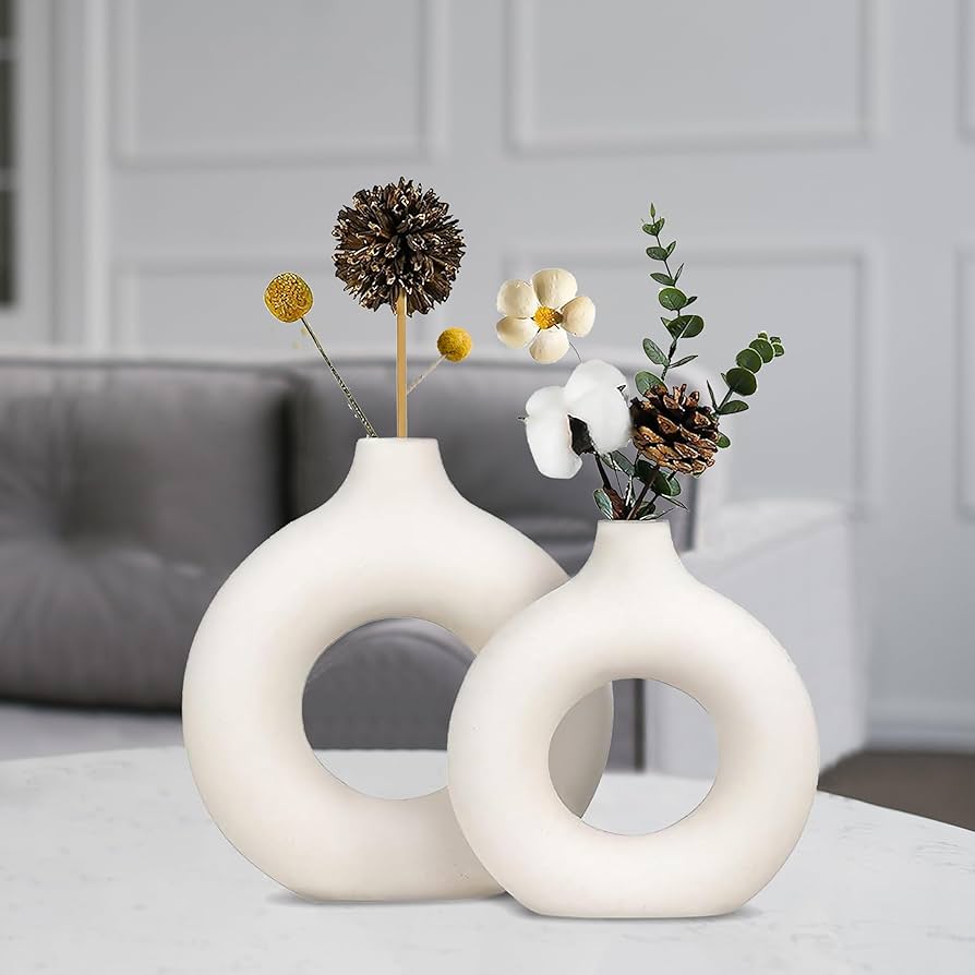 Black an white Plastic Donut Vase Set of 3 – Modern Minimalist Hollow Round for Living Room, Office & Home DécorPerfect for displaying fresh flowers, dried blooms, or standing alone as statement décor