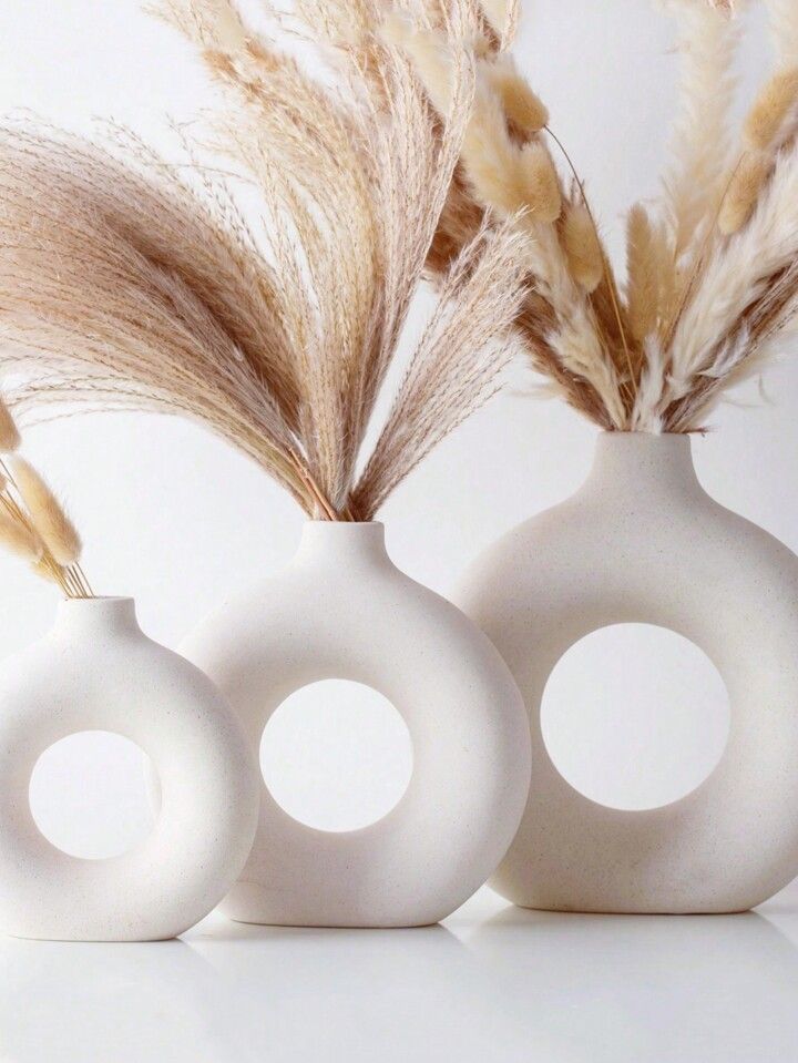 Black an white Plastic Donut Vase Set of 3 – Modern Minimalist Hollow Round for Living Room, Office & Home DécorPerfect for displaying fresh flowers, dried blooms, or standing alone as statement décor