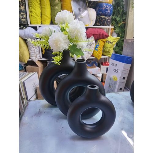 Black an white Plastic Donut Vase Set of 3 – Modern Minimalist Hollow Round for Living Room, Office & Home DécorPerfect for displaying fresh flowers, dried blooms, or standing alone as statement décor