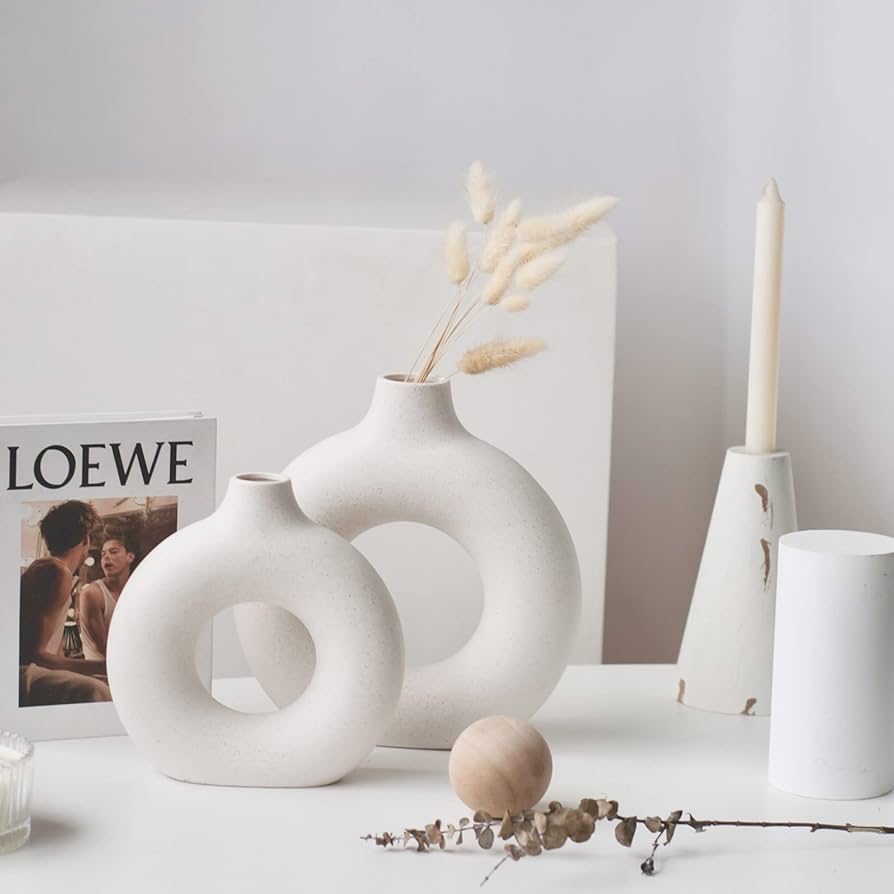 Black an white Plastic Donut Vase Set of 3 – Modern Minimalist Hollow Round for Living Room, Office & Home DécorPerfect for displaying fresh flowers, dried blooms, or standing alone as statement décor