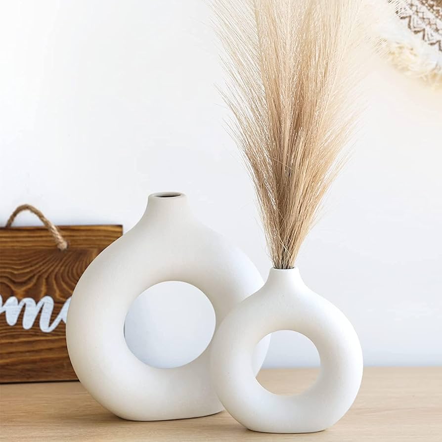 Black an white Plastic Donut Vase Set of 3 – Modern Minimalist Hollow Round for Living Room, Office & Home DécorPerfect for displaying fresh flowers, dried blooms, or standing alone as statement décor