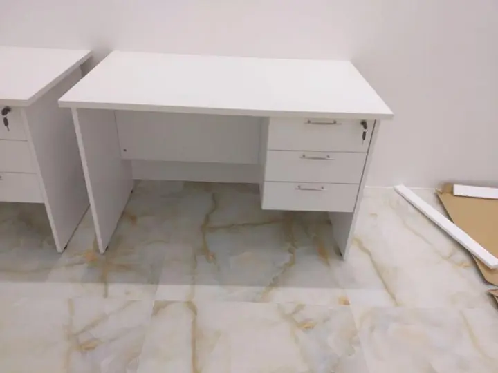 1.2M Office Desk with 3 Storage Drawers, Computer & Workstation Study Table, Durable Home Office Writing Desk with Spacious Top, Modern Compact Design for Laptop, Study, and Office Use