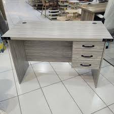 0.9M Office Desk Table Modern Compact Study & Workstation Desk for Home & Office Use, Strong Stable Frame Laptop Computer Writing Desk with Spacious Top for Monitor, Books and Daily Work