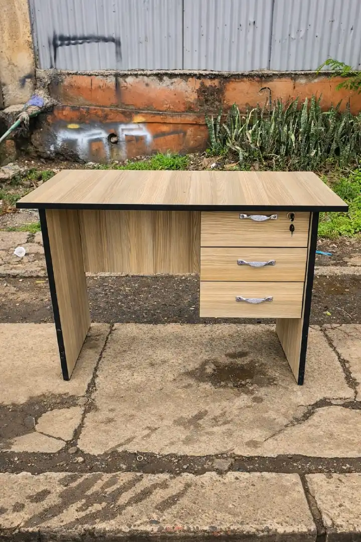1.2M Office Desk with 3 Storage Drawers, Computer & Workstation Study Table, Durable Home Office Writing Desk with Spacious Top, Modern Compact Design for Laptop, Study, and Office Use