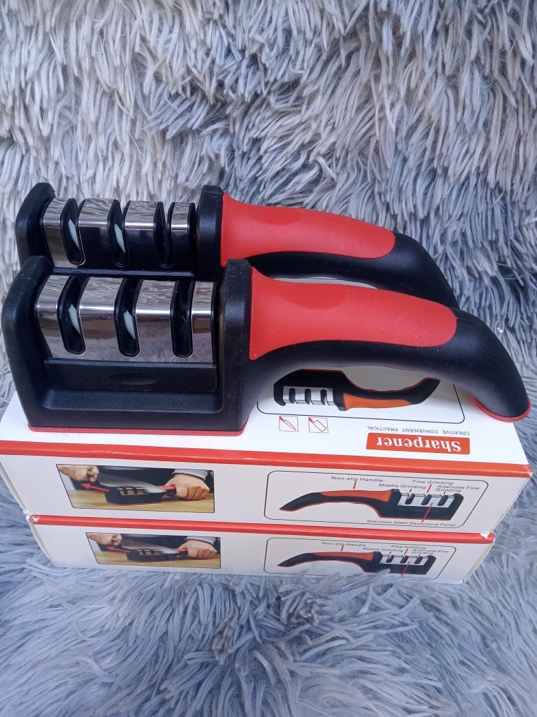 Knife Sharpener 1pc
Keep your kitchen tools in top condition with this 1pc Knife Sharpener—compact, durable, and easy to use. Designed for quick edge maintenance, it helps restore sharpness for smooth