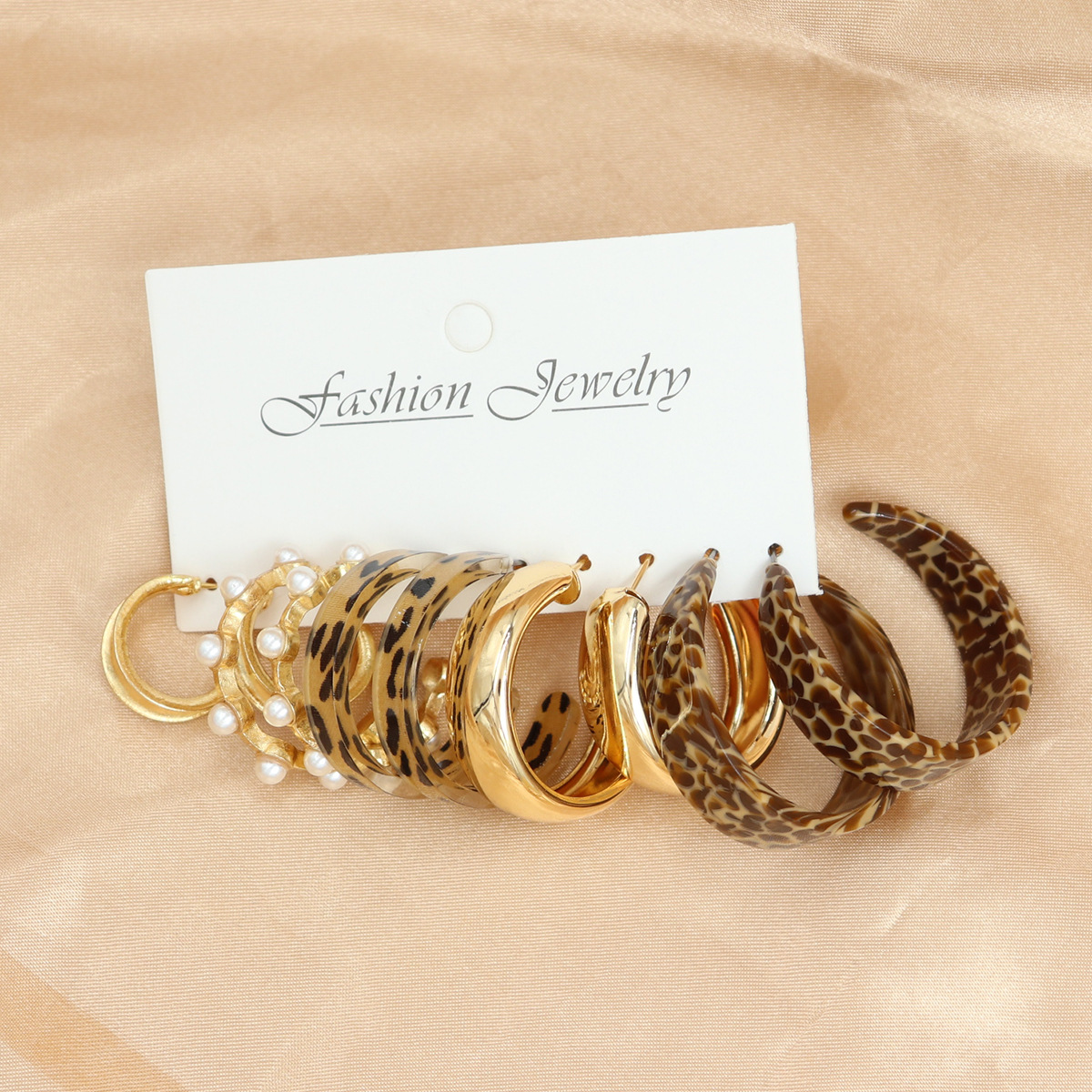 5 Pairs/Set Leopard Print Resin Hoop Earrings Set  Gold Pearl Earrings Set Vintage Fashion Jewelry for Women