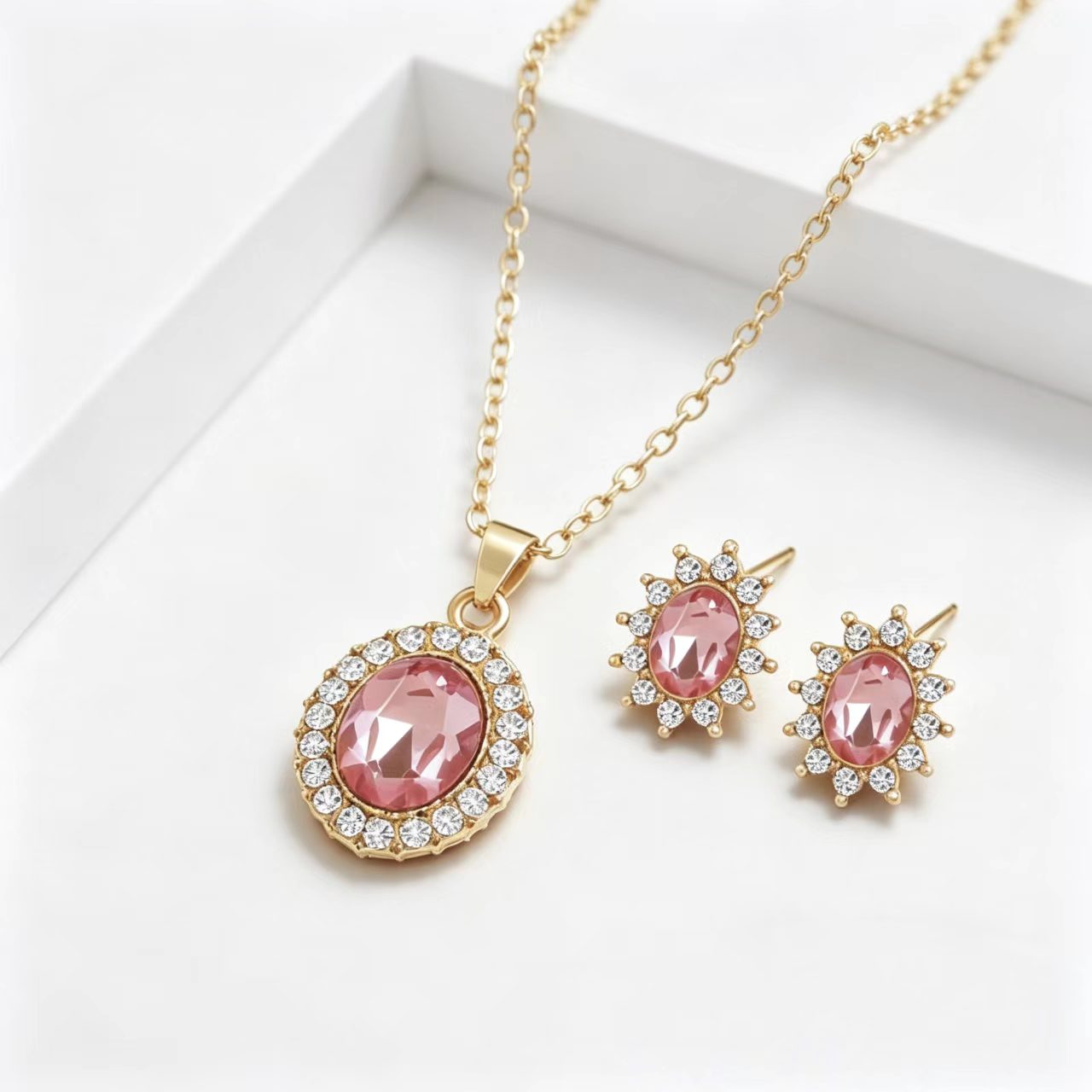 3PCS Women's  Sun Crown Pink Oval Cut Crystal Jewelry Set Gold Plated Halo Design Pink Diamond Pendant Necklace And Matching Stud Earrings For Women Bridal Wedding Party Prom And Daily Wear