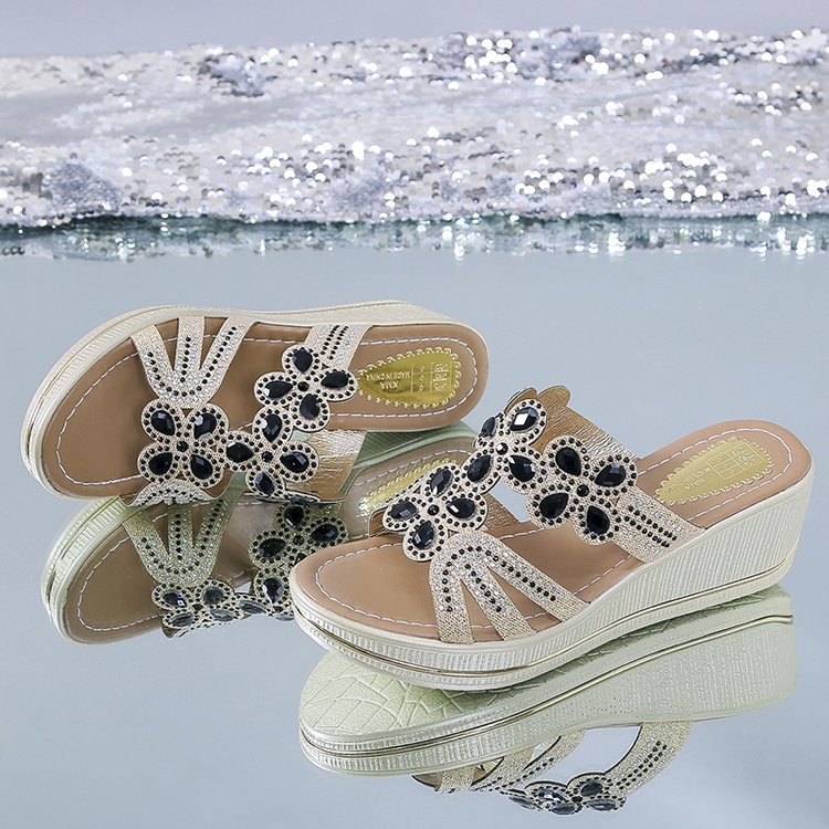 Fashionable Bohemian wedge heel sandals, open-toe breathable casual thick-soled women's shoes, sparkling diamond slippers, open shoes.