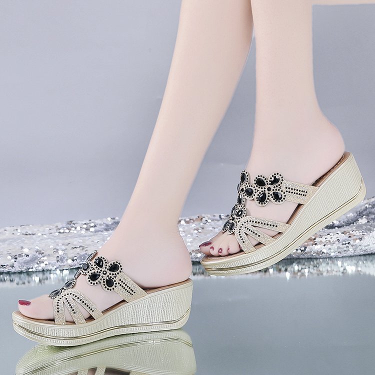 Fashionable Bohemian wedge heel sandals, open-toe breathable casual thick-soled women's shoes, sparkling diamond slippers, open shoes.