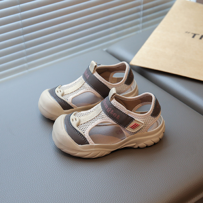 Fashionable children's shoes, children's closed-toe sandals, breathable mesh shoes, beach shoes for boys and girls, thin sandals, open shoes.