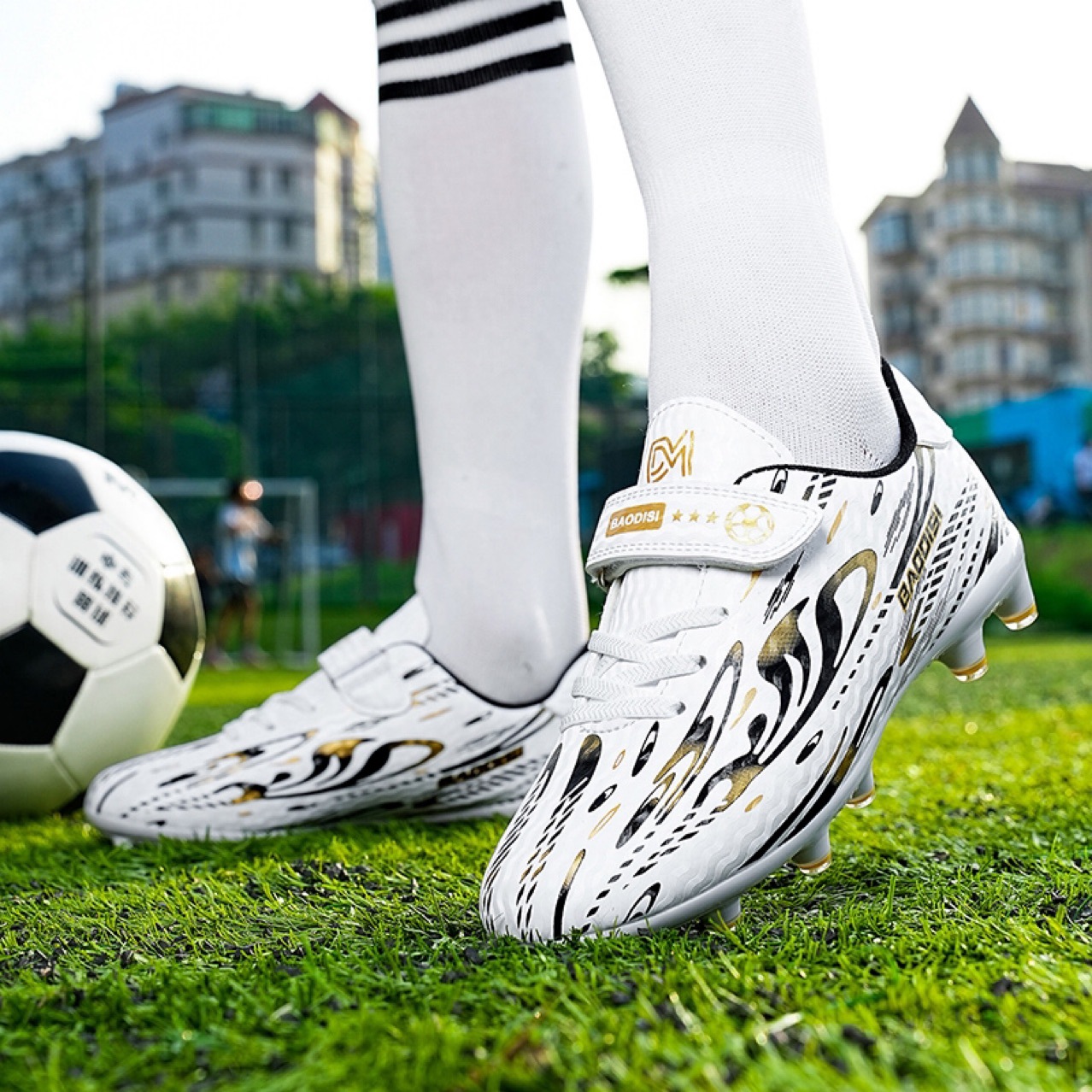 Velcro Football Shoes for Boys Girls Children Primary School Students Soccer Competition Training Sports Shoes Kids Shoes Boys' Shoes Athletic Outdoor Shoes