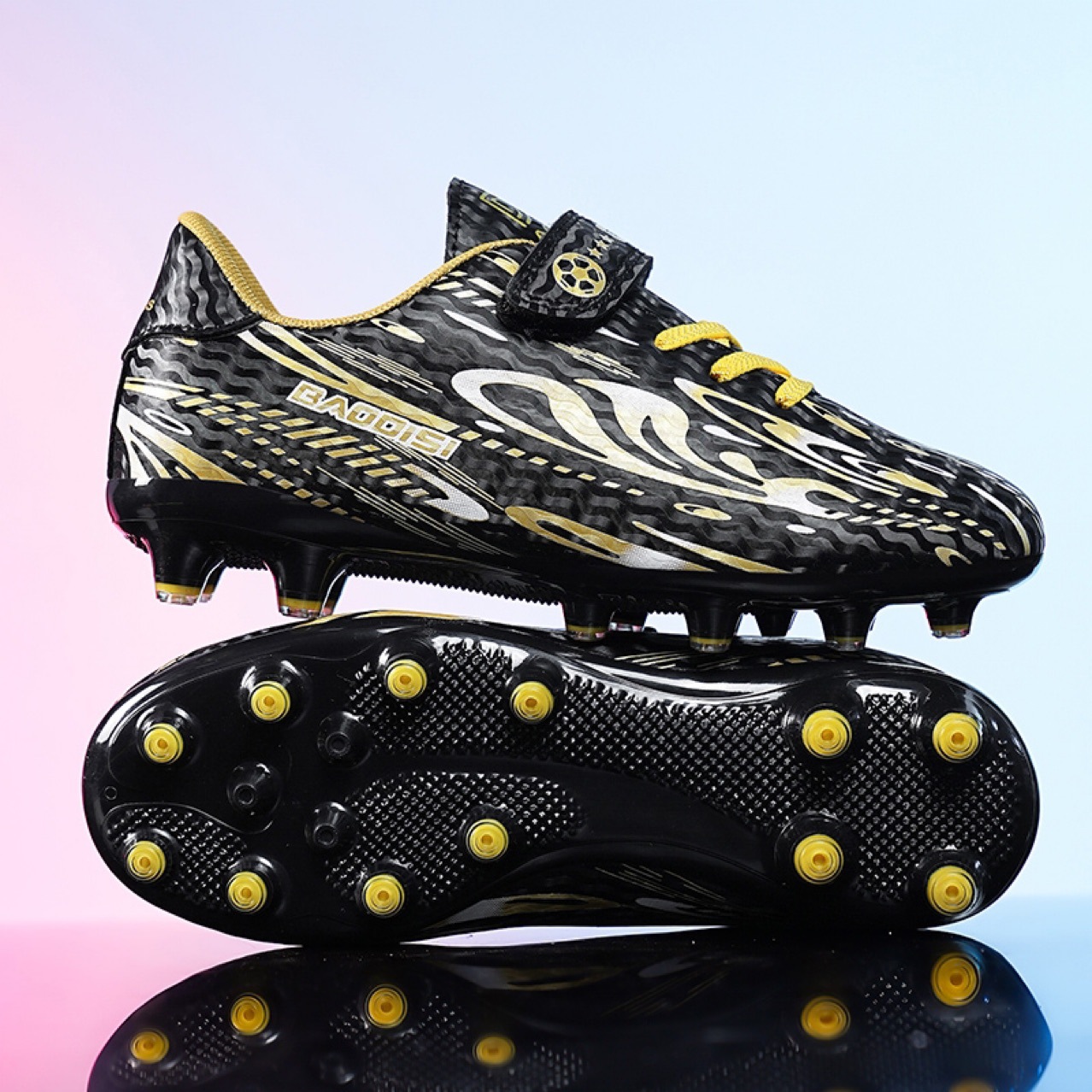Velcro Football Shoes for Boys Girls Children Primary School Students Soccer Competition Training Sports Shoes Kids Shoes Boys' Shoes Athletic Outdoor Shoes