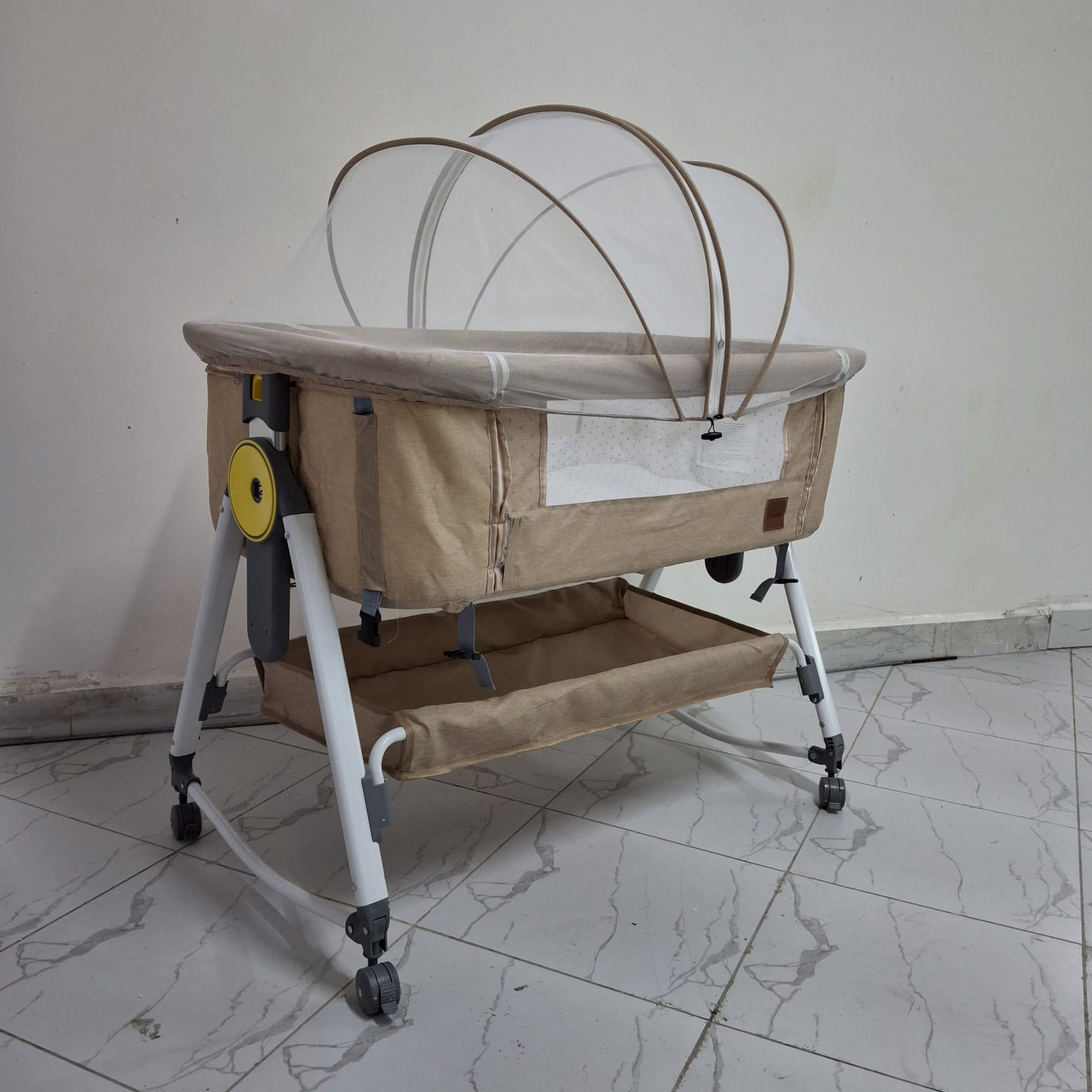 🔥 HOT SELL OFFER 🔥 - A 1 pc  cosleeper bassinet at affordable price and of very high quality