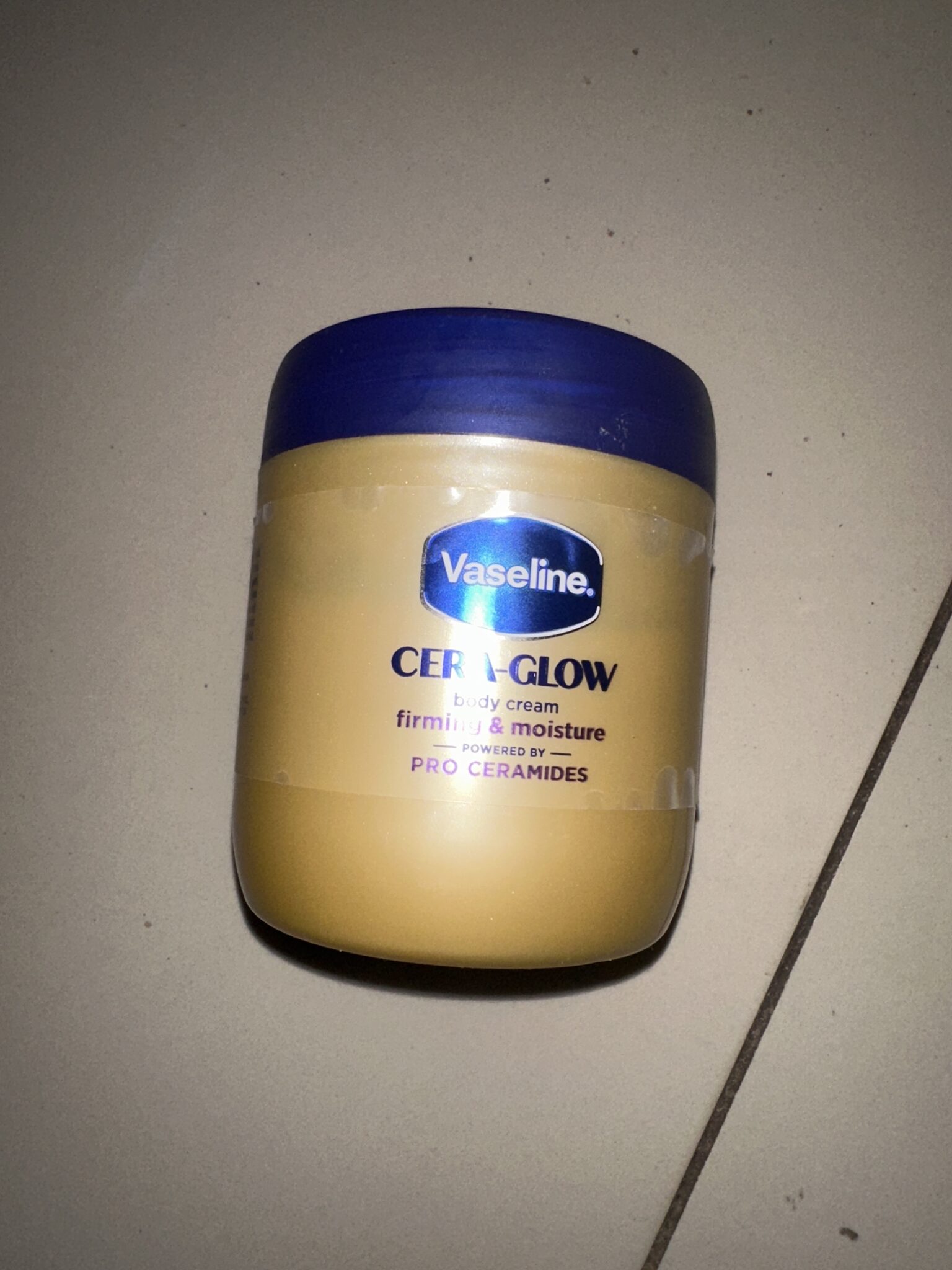 VASELINE CERA GLOW BODY CREAM