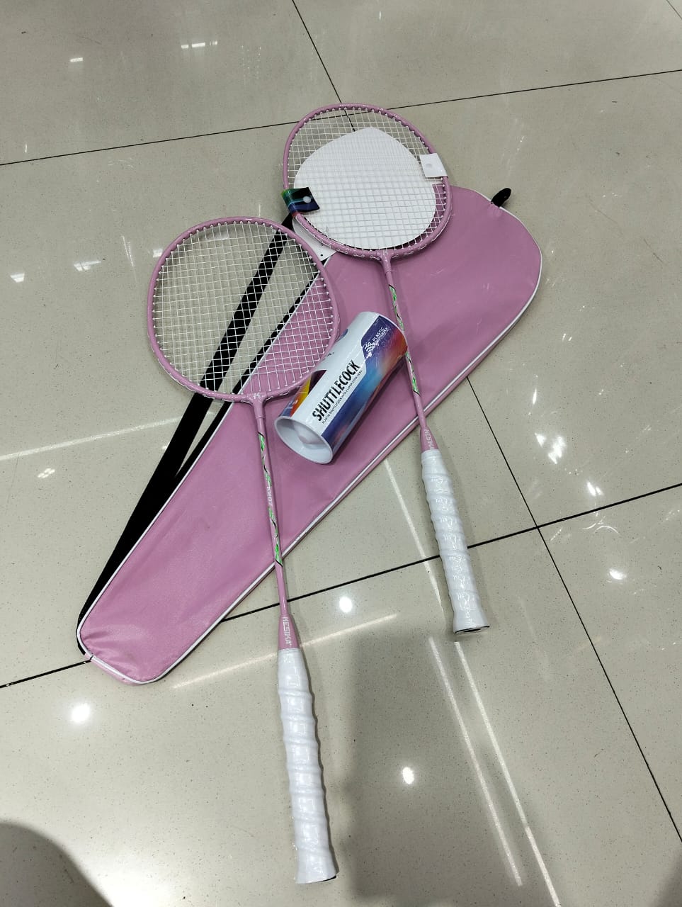 🎯 SMART OFFER 🎯 - A 1 pc BADMINTON SET *2 RACKETS, *3 SHUTTLE COCK  and a carrier bag at best price and of very high quality