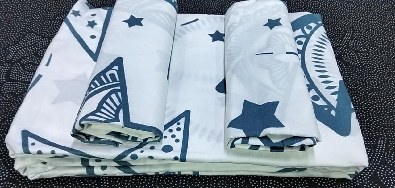 5 by 6 Super Unique Bedsheets set Of 4Pcs (2 Bedsheets & 2 Pillowcases)