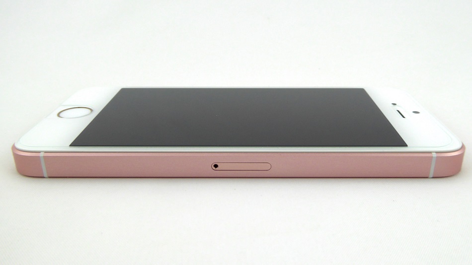 iPhone SE- 4" Retina Display, A9 Chip, 12MPCamera, 16GB