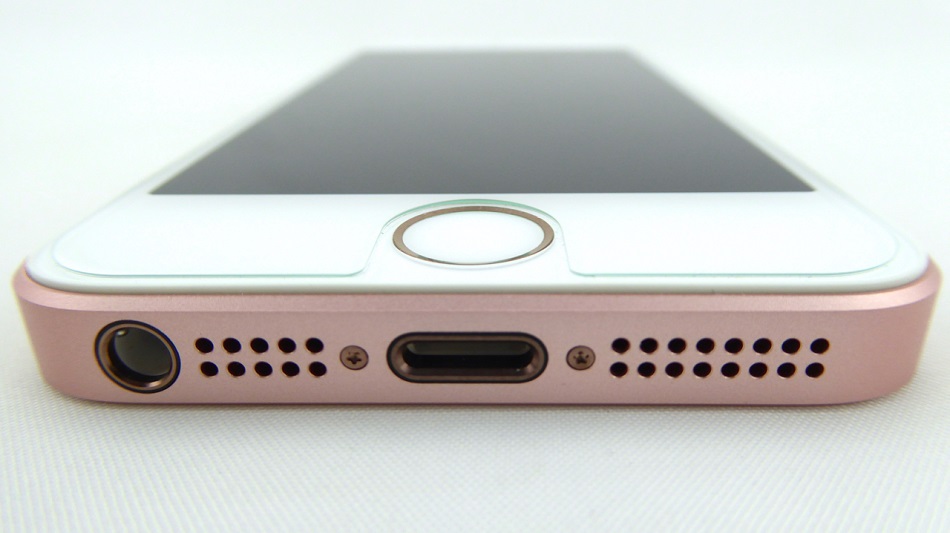 iPhone SE- 4" Retina Display, A9 Chip, 12MPCamera, 16GB