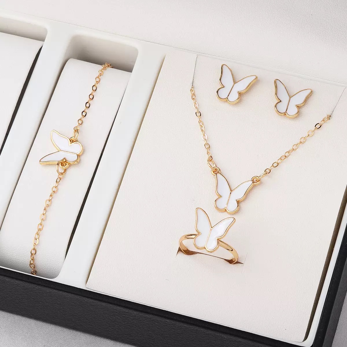 5PCS Women's Jewelry Set Earrings Necklaces Bracelets Rings Fashion Butterfly Jewelry Set Women's Butterfly Jewelry Couple Gifts