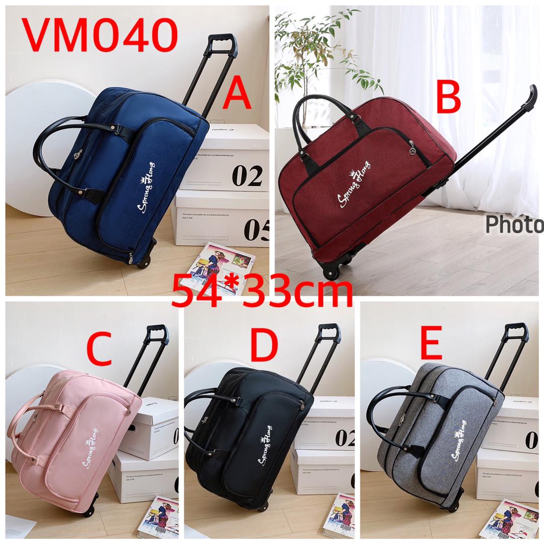 Travelling Bags Unisex Large Capacity Bag Luggage Women/ Men Travelling bag with Trolley hand ,water splash proof, durable and strong