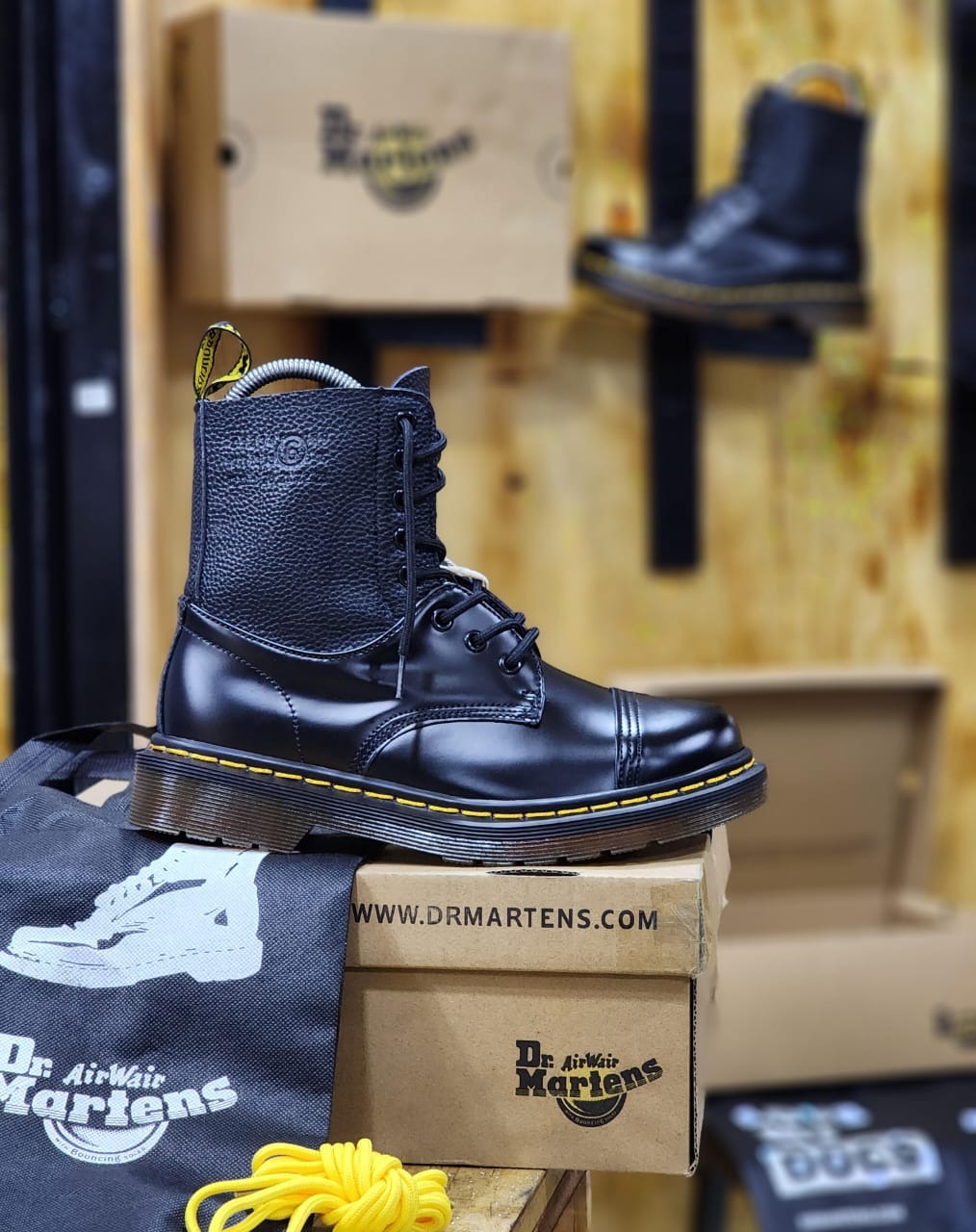 🔥 Quality Dr. Martens Vegan Sinclair Platform Oxford Boots Shoes – Black Chunky Sole Lace-Up Casual Shoes | Trendy Gothic Streetwear Platform Loafers | Comfortable Thick Sole Fashion Sneakers for Wom