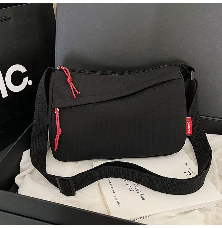 New Canvas Bag - Women's Casual Crossbody Bag With Large Capacity Versatile Suitable For Travel Simple And Elegant Small Square Bag In A Rustic Style