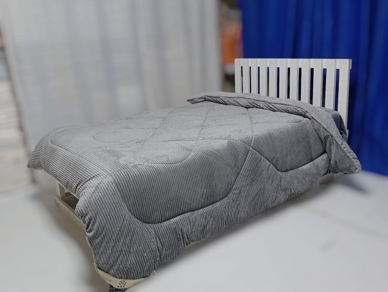 🚨 Final Chance 🚨 Single Velvet Duvet 6x6ft 🛏️ Soft Warm Luxury Bedding | Thick Cozy Blanket All Season Comfort Bedroom Home Use