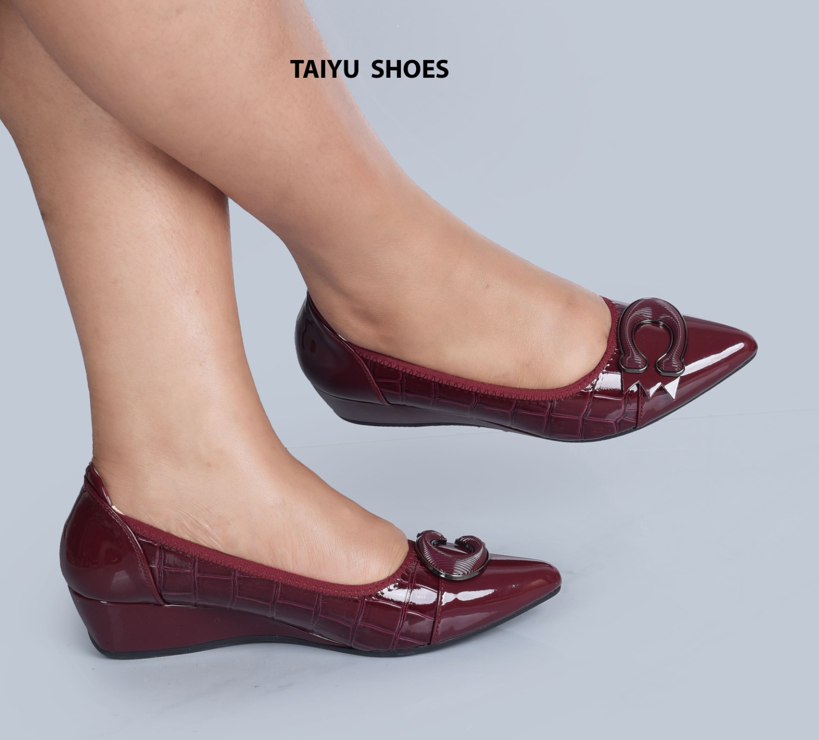 New 🌟 High QUALITY  TAIYU  Fashionable casual and elegant  Ladies  Wedge shoes 🔥 🔥 very classy and sassy🥰
