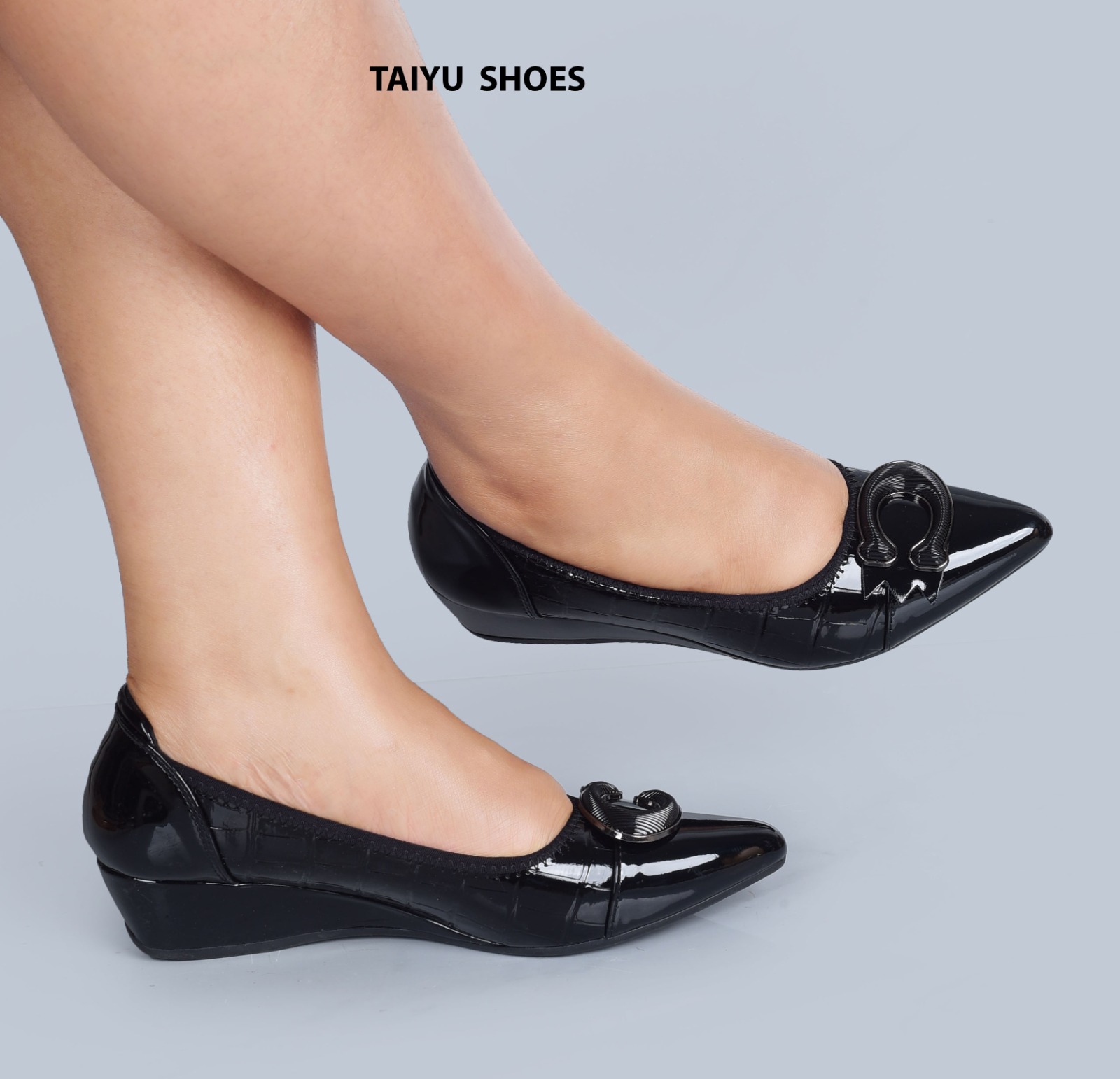 New 🌟 High QUALITY  TAIYU  Fashionable casual and elegant  Ladies  Wedge shoes 🔥 🔥 very classy and sassy🥰