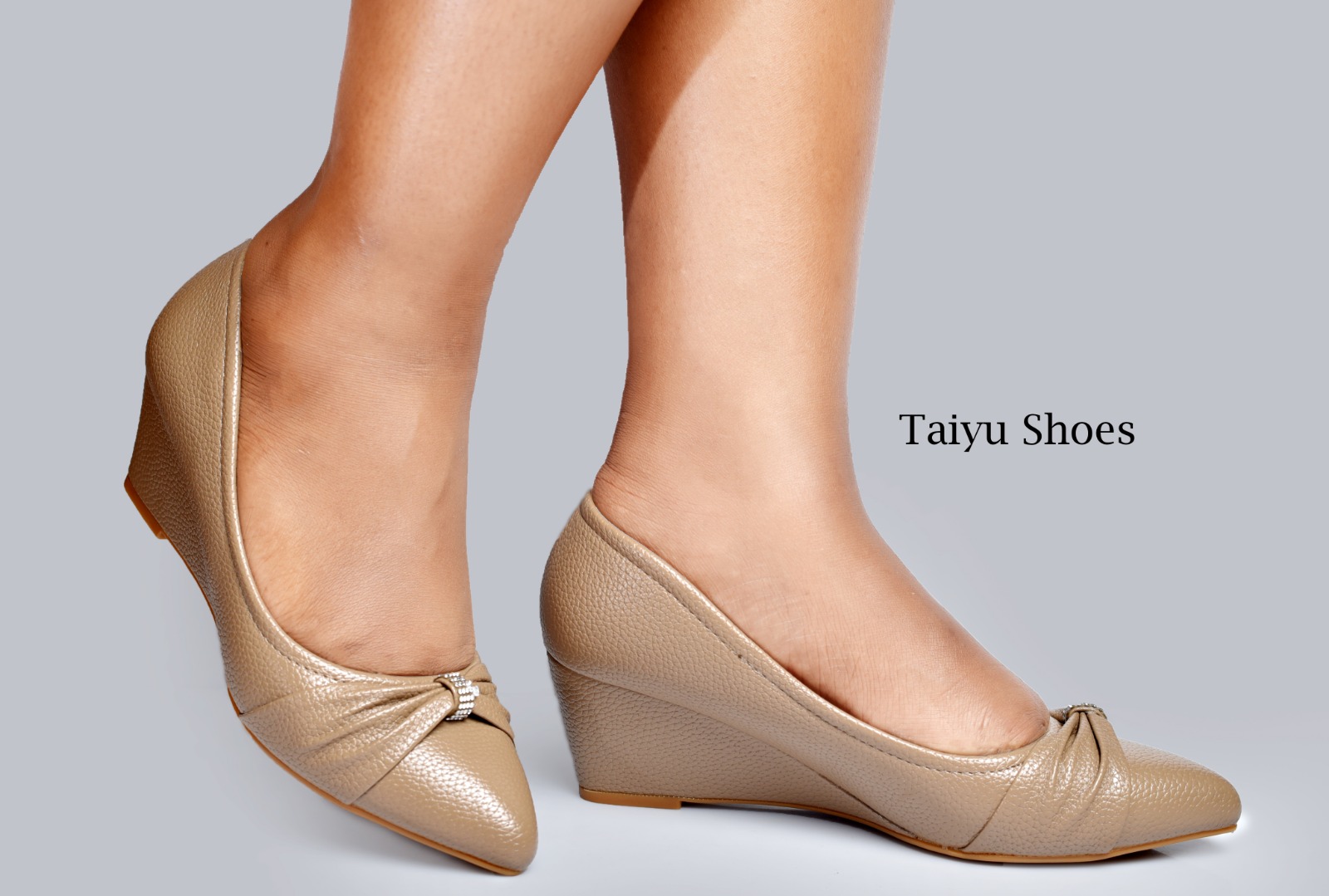 New 🌟 High QUALITY  TAIYU  Fashionable casual and elegant  Ladies  Wedge shoes 🔥 🔥 very classy and sassy🥰