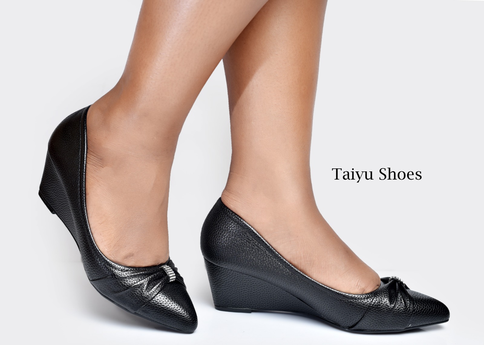 New 🌟 High QUALITY  TAIYU  Fashionable casual and elegant  Ladies  Wedge shoes 🔥 🔥 very classy and sassy🥰