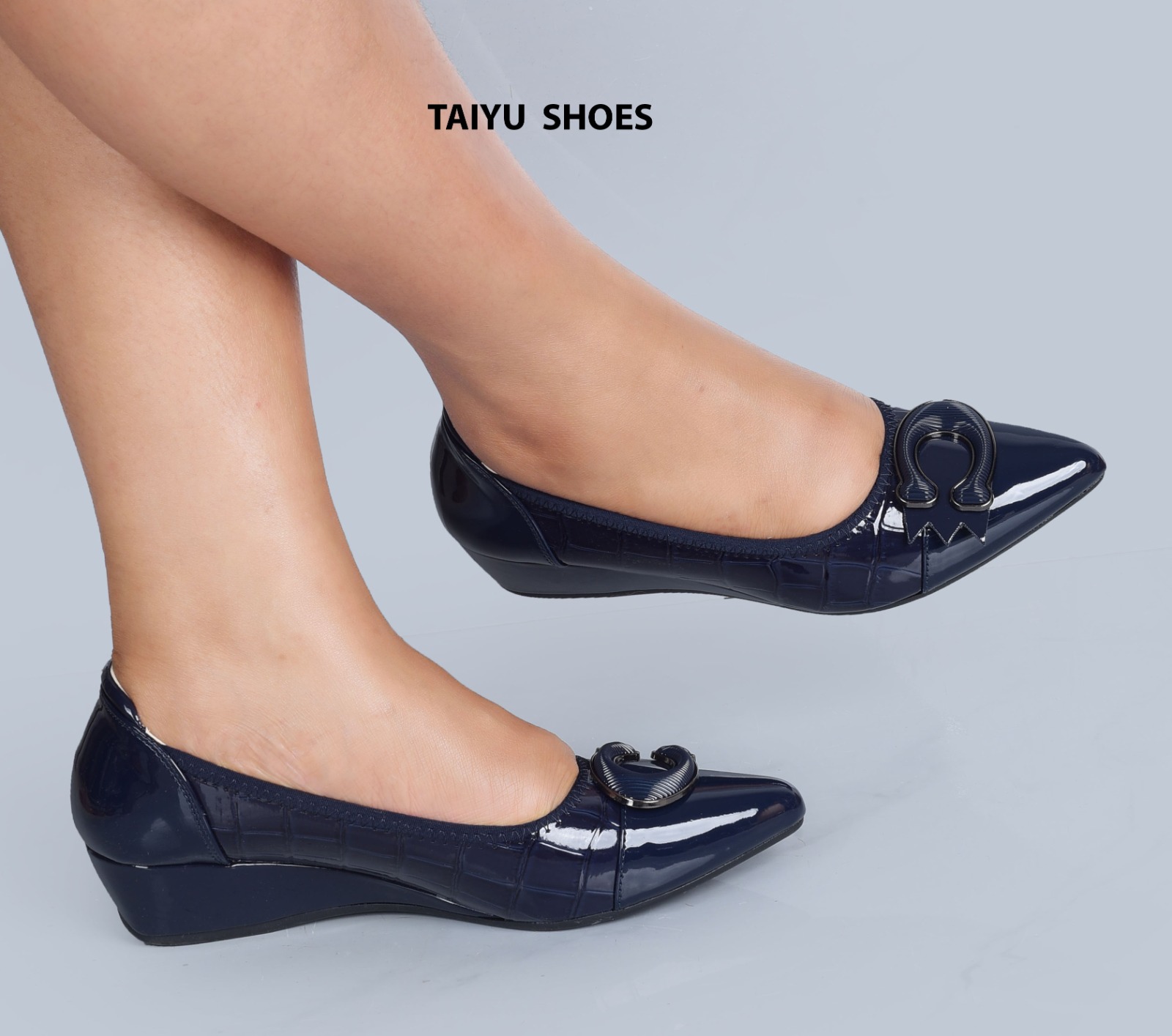 New 🌟 High QUALITY  TAIYU  Fashionable casual and elegant  Ladies  Wedge shoes 🔥 🔥 very classy and sassy🥰