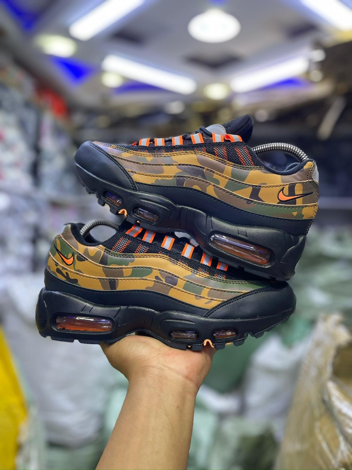 Men’s & Women’s Sneakers Stylish Casual Shoes With Premium Comfort, Durable Build & Confident Everyday Fashion