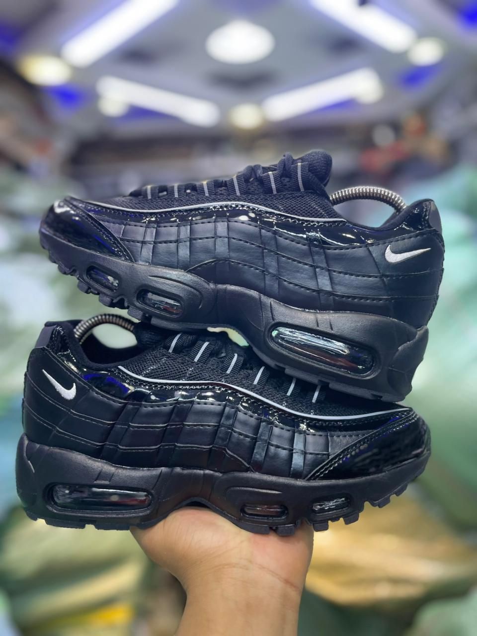 Men’s & Women’s Sneakers Stylish Casual Shoes With Premium Comfort, Durable Build & Confident Everyday Fashion