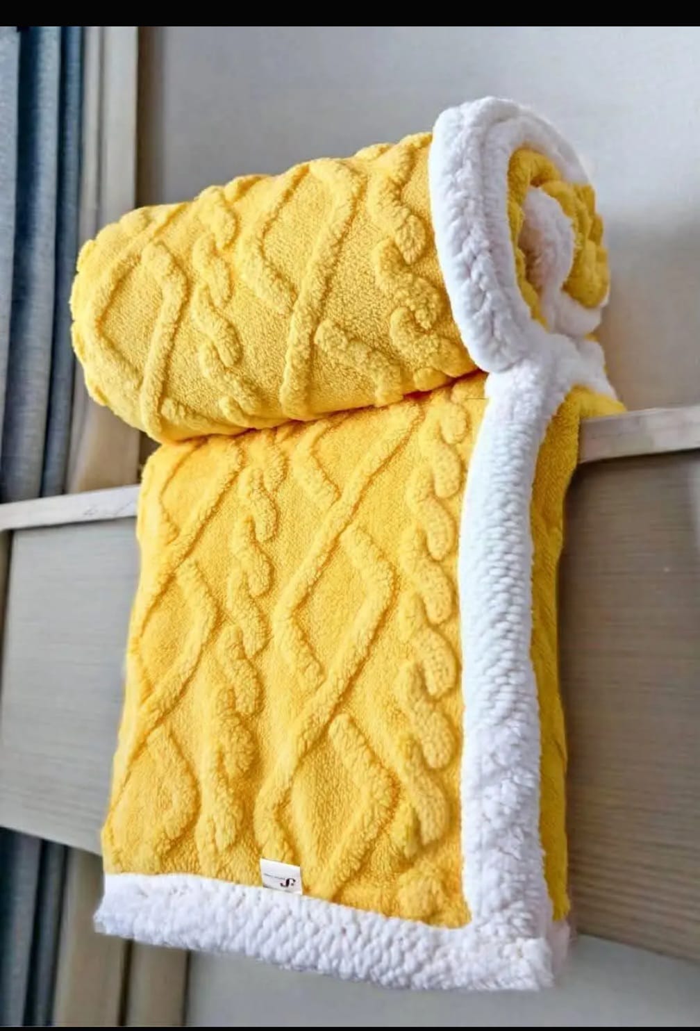 New and High quality Luxury Fleece Blanket – Ultra-Soft, Warm & Cozy for All Seasons 🛏️✨.Ultra-Soft & Plush Feel.Ultra-Soft & Plush Feel.Double-Layer Warmth.Durable & Long-Lasting.Elegant Textured De