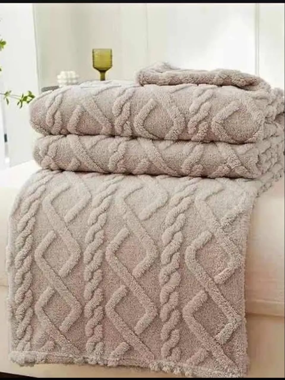 New and High quality Luxury Fleece Blanket – Ultra-Soft, Warm & Cozy for All Seasons 🛏️✨.Ultra-Soft & Plush Feel.Ultra-Soft & Plush Feel.Double-Layer Warmth.Durable & Long-Lasting.Elegant Textured De