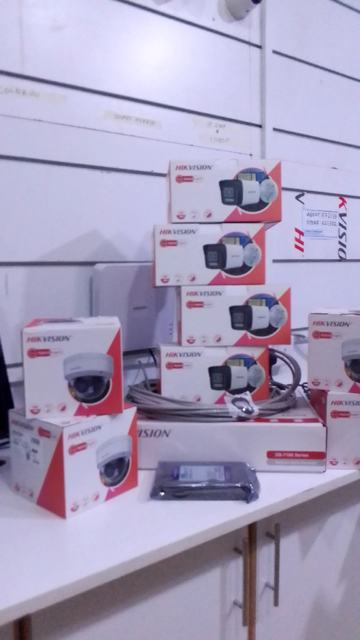 HIKVISION Smart-Hybrid 4MP IP CCTV System With 8 Cameras, NVR, HDD and Connectors