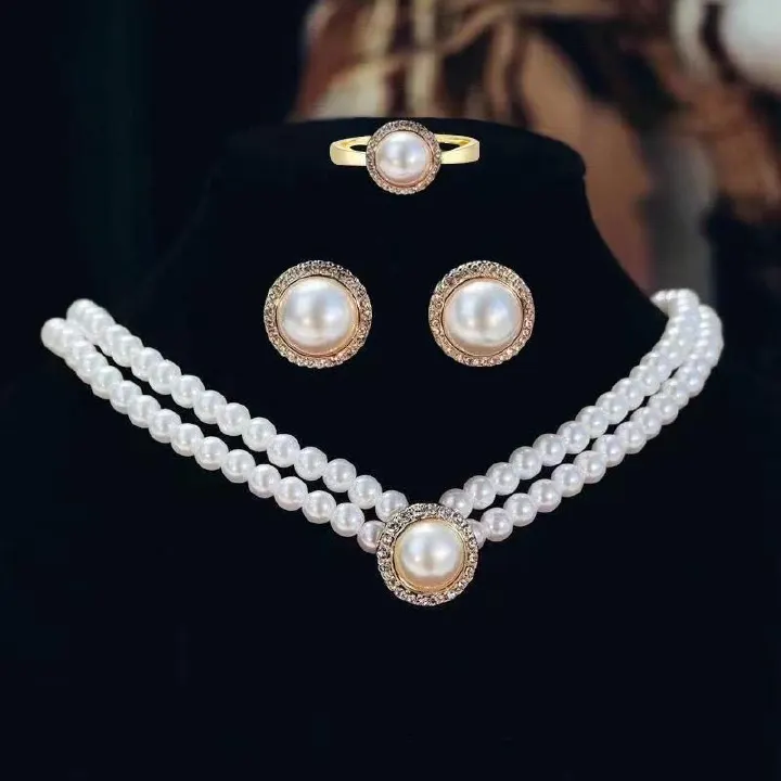 3 PCS Set  Vintage Elegance Women Pearl Necklace With Earrings Rings Ladies Pendant Necklaces Collarbone Choker Chain Crystal Iced Diamond Jewelry  Ladies Banquet Wedding Jewelry Accessories Gift