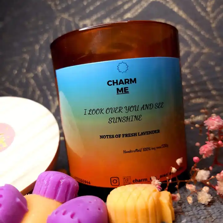 (FLASH SALE)FRESH LAVENDER SCENTED CANDLE, Lavender scented candle topped with healing crystals with the power to sooth and heal mentally and physically, releases negativity, stress