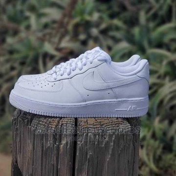 jordan 1s red blue and white