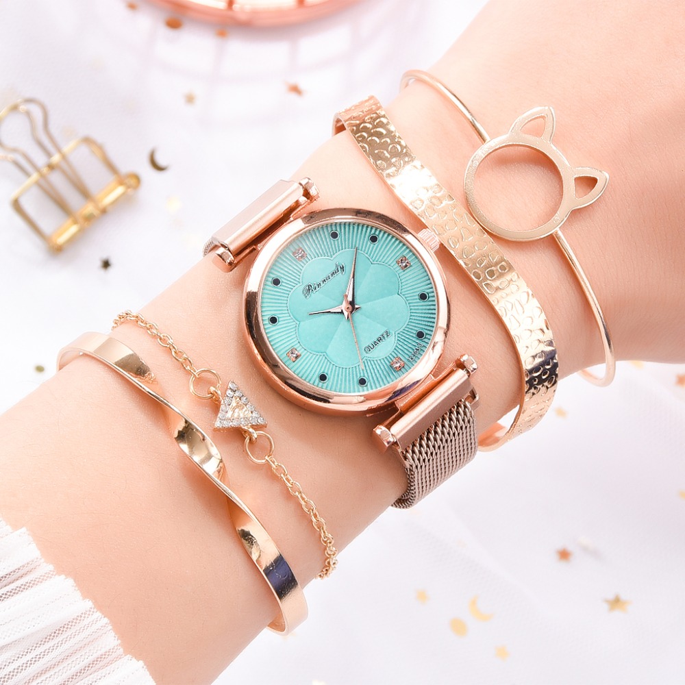 5pcs Set Women Watches Magnet Buckle Flower Rhinestone Watch Ladies Quartz Wrist Watch Bracelet Set
